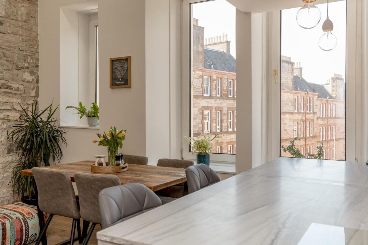 Pass The Keys Stunning 3 Bed Loft Style Apt With Free Parking 에든버러 외부 사진