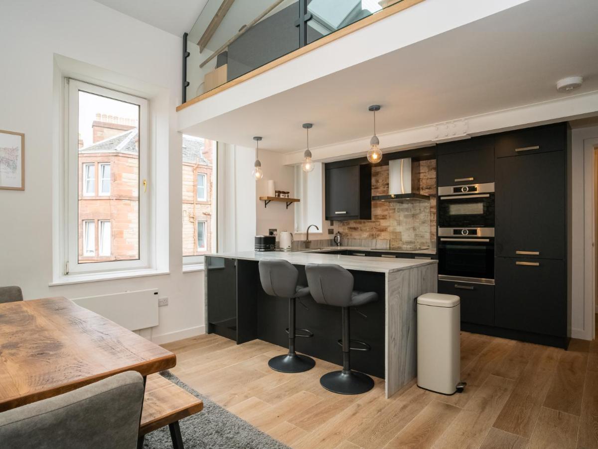 Pass The Keys Stunning 3 Bed Loft Style Apt With Free Parking 에든버러 외부 사진
