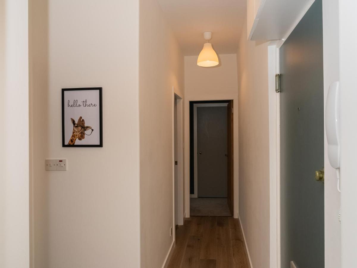 Pass The Keys Stunning 3 Bed Loft Style Apt With Free Parking 에든버러 외부 사진