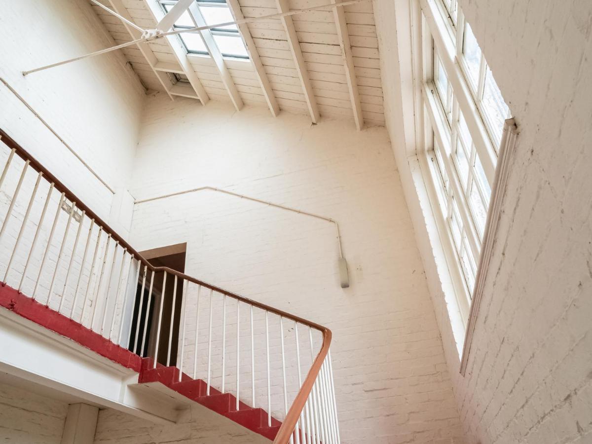 Pass The Keys Stunning 3 Bed Loft Style Apt With Free Parking 에든버러 외부 사진
